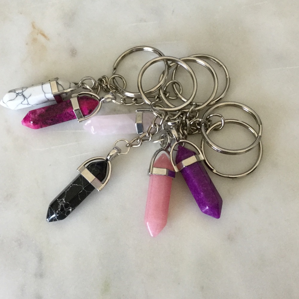 Crystal Dagger Keychain! - Picture 3 of 8